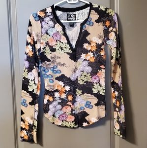 Lucky brand embroidered flower henley top XS NWOT